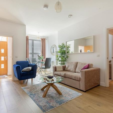 1 Bed Apartment - Redhill Central, Surrey, Gatwick #3 Екстериор снимка
