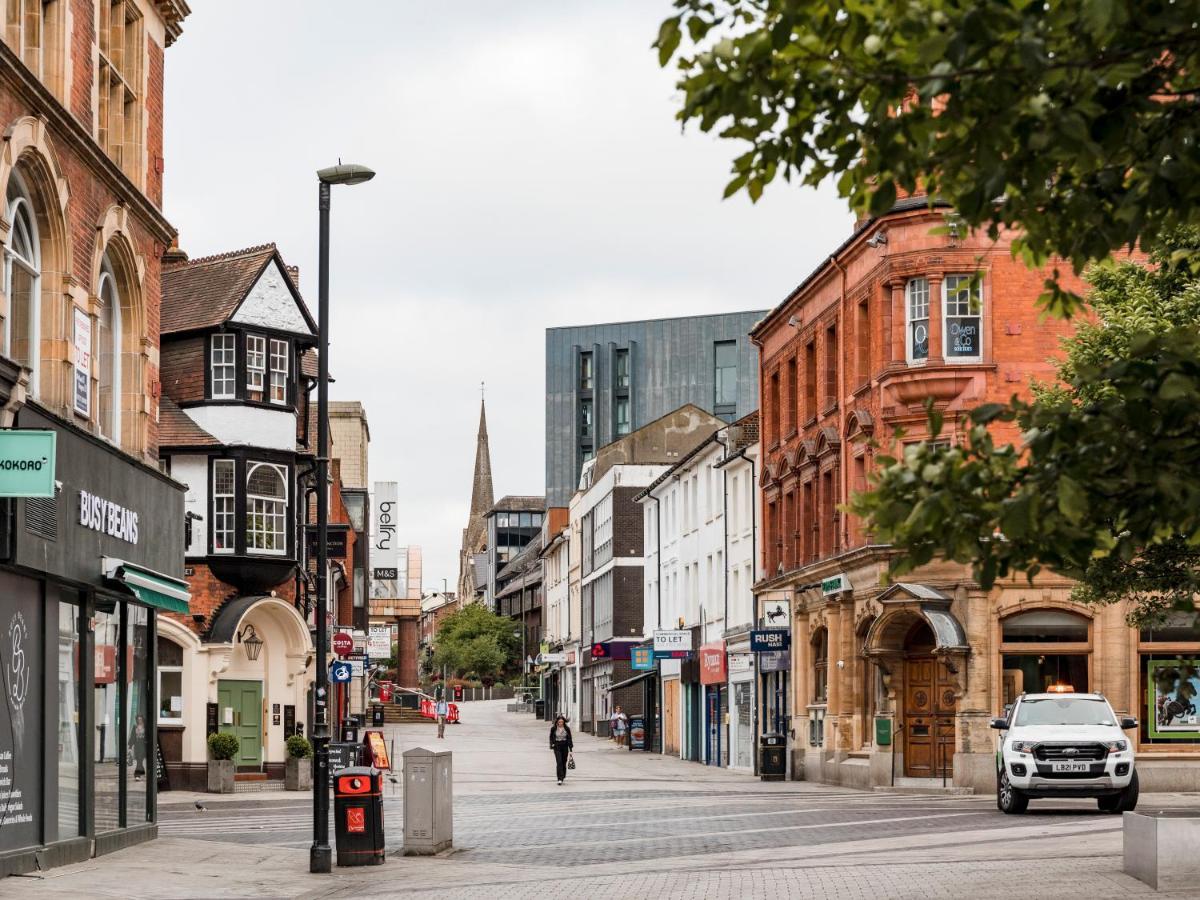 1 Bed Apartment - Redhill Central, Surrey, Gatwick #3 Екстериор снимка