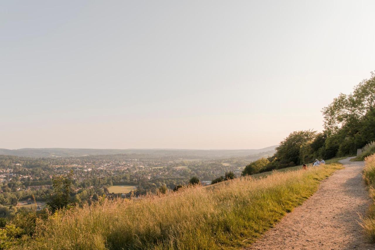 1 Bed Apartment - Redhill Central, Surrey, Gatwick #3 Екстериор снимка