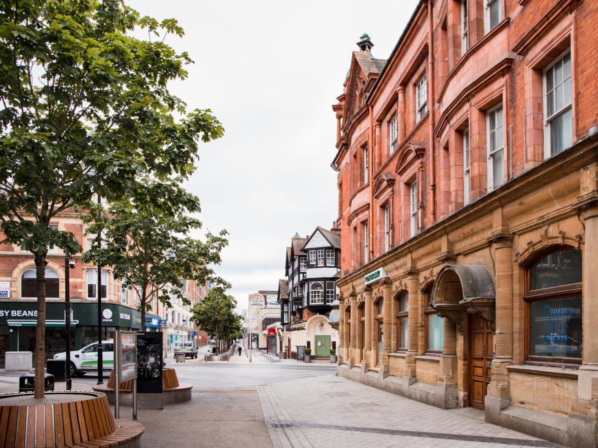 1 Bed Apartment - Redhill Central, Surrey, Gatwick #3 Екстериор снимка